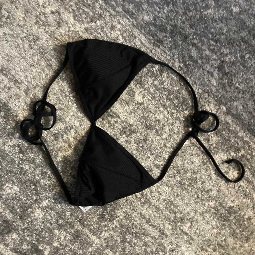 Black bikini top